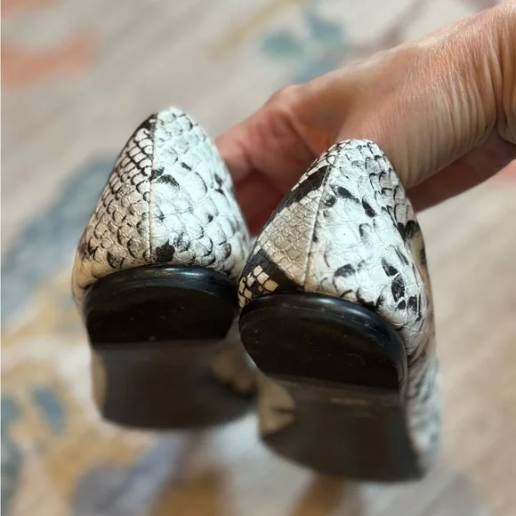 GUC - Nine West Snake Print Flats - Picture 6 of 8